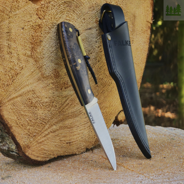 Nóż myśliwski FALKE Hunter Individual 1 – widok rękojeści i konstrukcji full tang widok poprzeczny w lesie