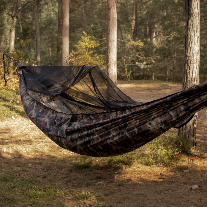 Hamak TigerWood Ważka V2 z moskitierą Pocket, kamuflaż-1 3800 