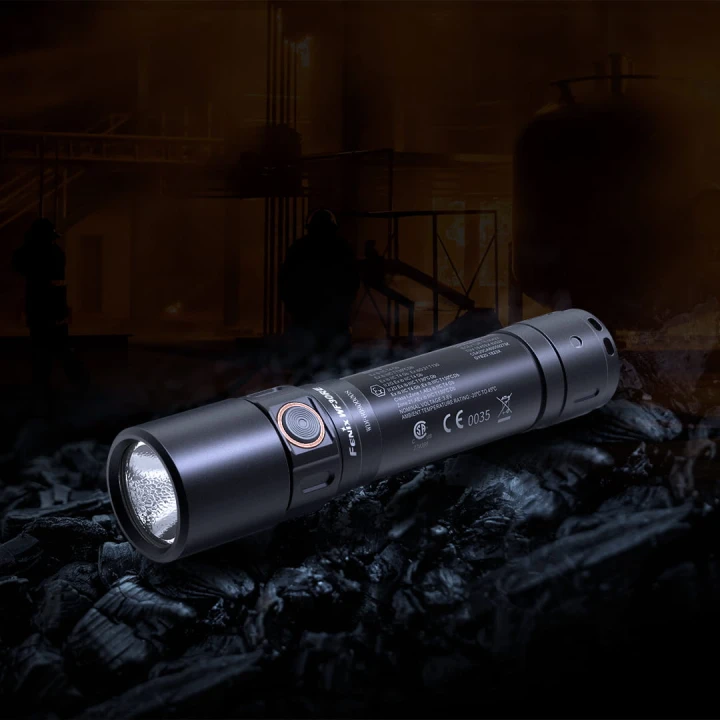 Latarka LED Fenix WF30RE-13 117