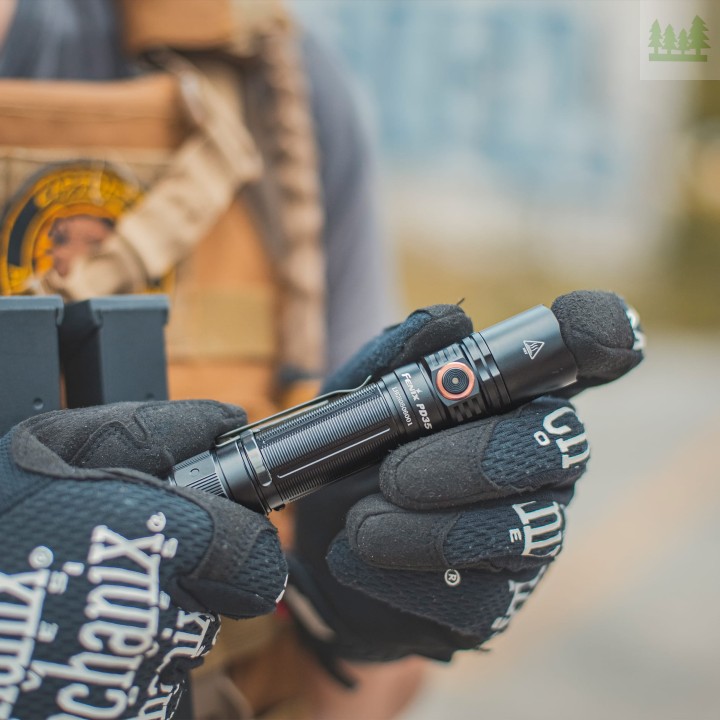 Latarka taktyczna LED Fenix PD35 V3.0 czarna-9 123