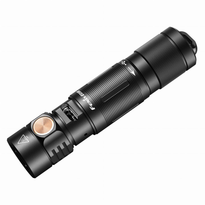 Latarka LED Fenix E05R czarna-2 124