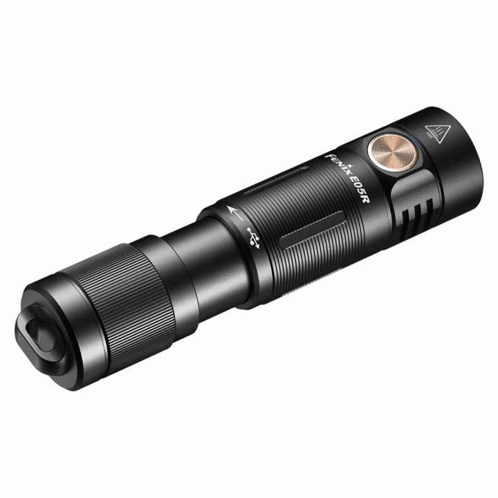 Latarka LED Fenix E05R czarna-4 124